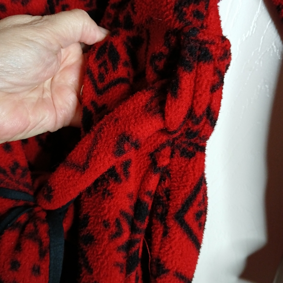 Vintage Eddie Bauer Woman's Red and Black Patterned Robe Size Large - Picture 7 of 9